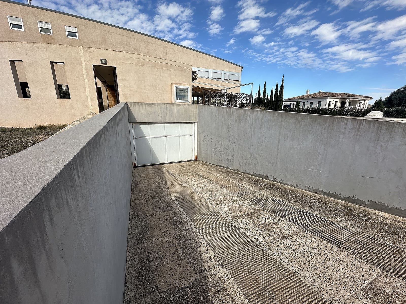 6 slaapkamer Villa te koop in Yecla met zwembad garage - € 419.995 (Ref: 9522969)