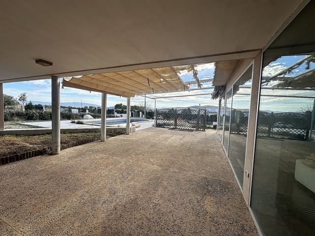 6 sovrum Villa till salu i Yecla med pool garage - 419 995 € (Ref: 9522969)