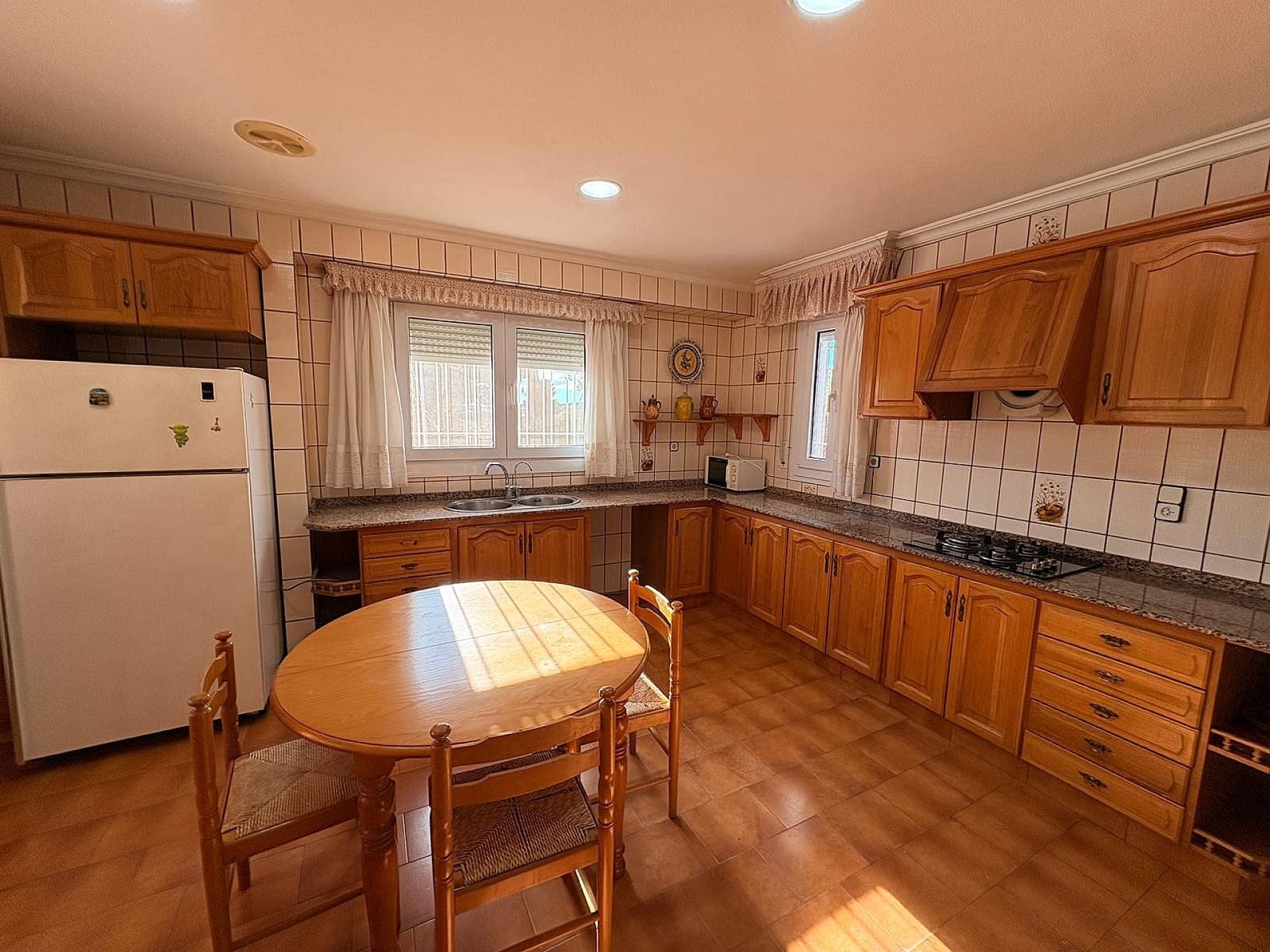 Chalet de 3 habitaciones en Sax en venta con piscina garaje - 575.000 € (Ref: 9522977)