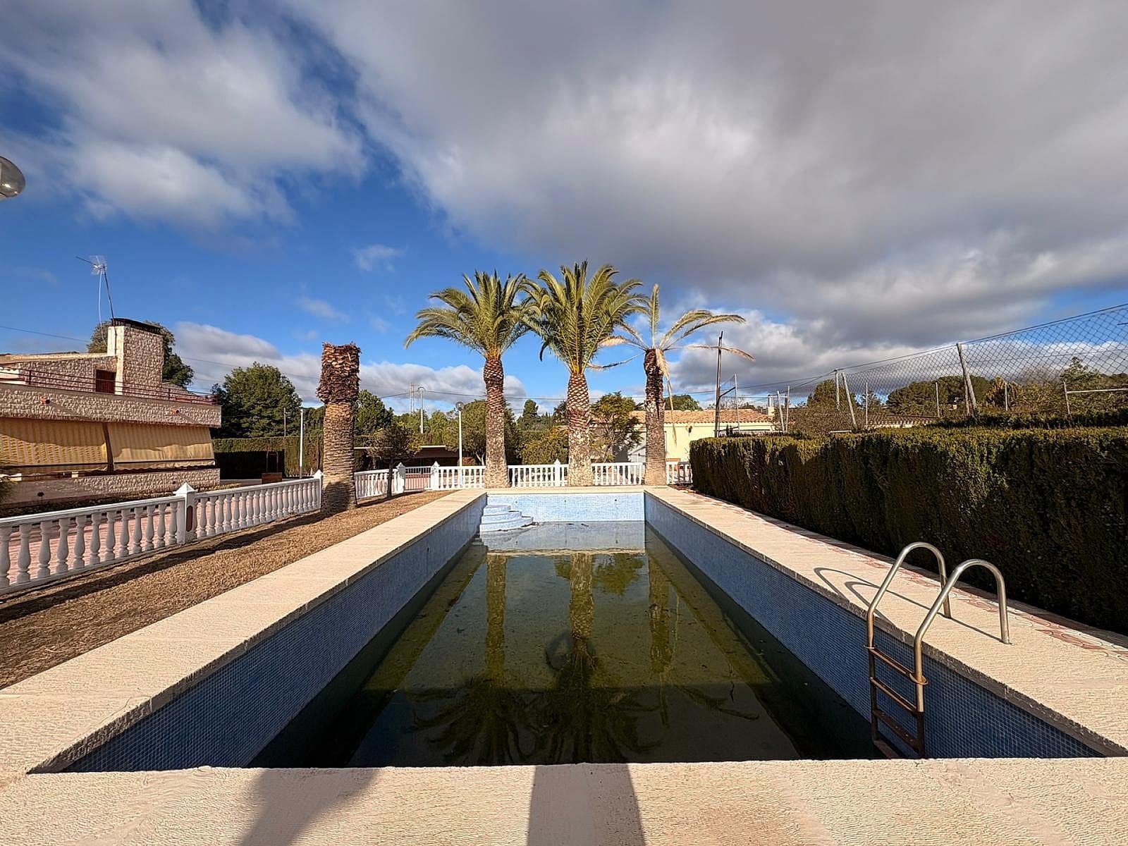 Chalet de 3 habitaciones en Sax en venta con piscina garaje - 575.000 € (Ref: 9522977)