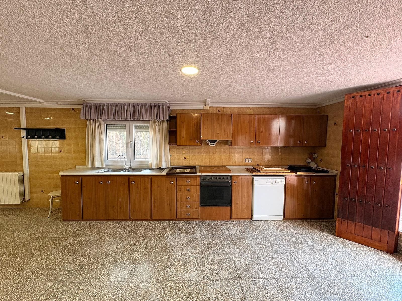 Chalet de 3 habitaciones en Sax en venta con piscina garaje - 575.000 € (Ref: 9522977)