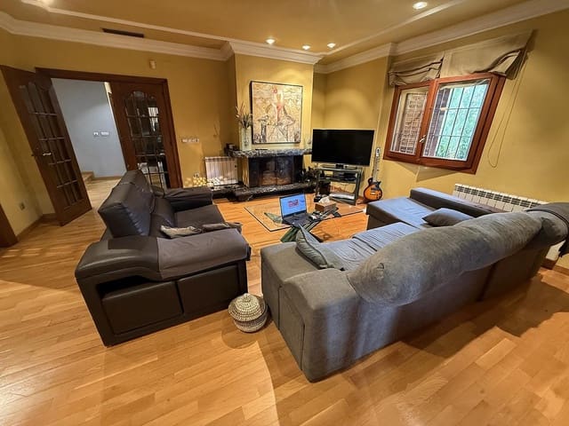 4 camera da letto Villa in vendita in Elda con piscina garage - 385.000 € (Rif: 9522988)