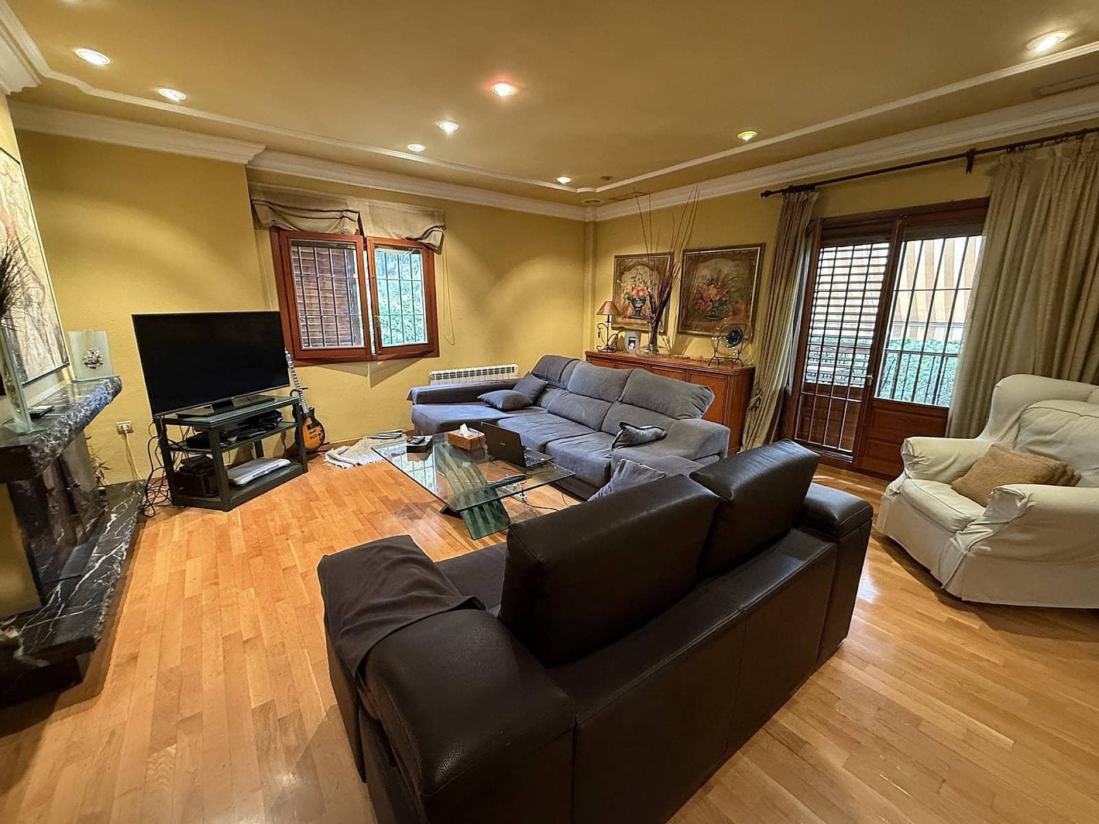 4 chambre Villa/Maison à vendre à Elda avec piscine garage - 385 000 € (Ref: 9522988)