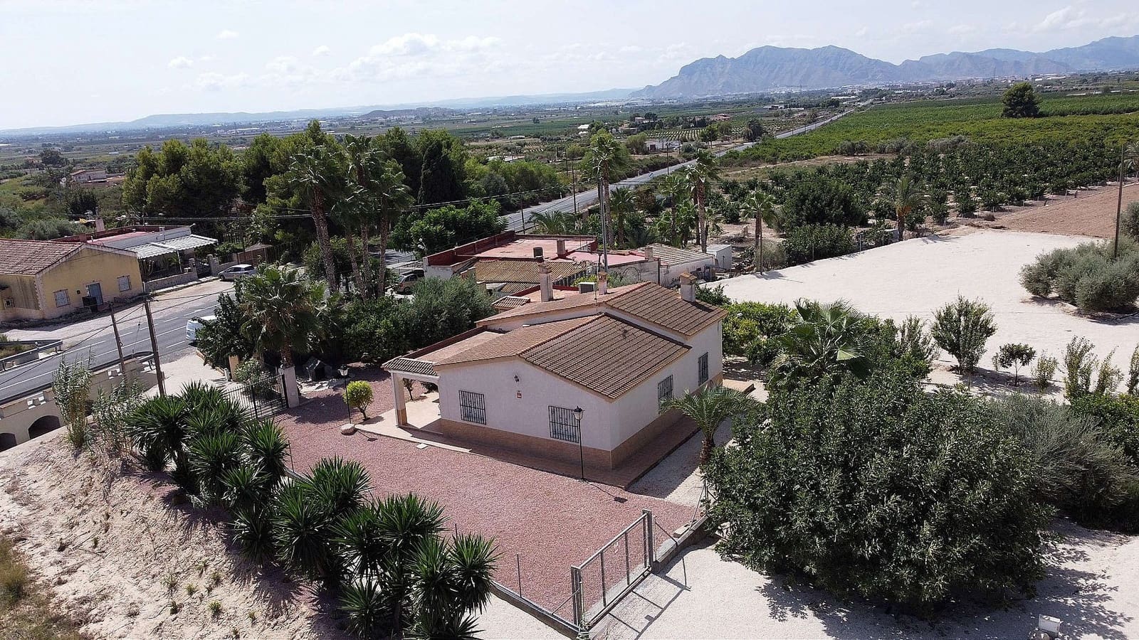 3 bedroom Villa for sale in Crevillente / Crevillent with pool - € 399,995 (Ref: 9522991)