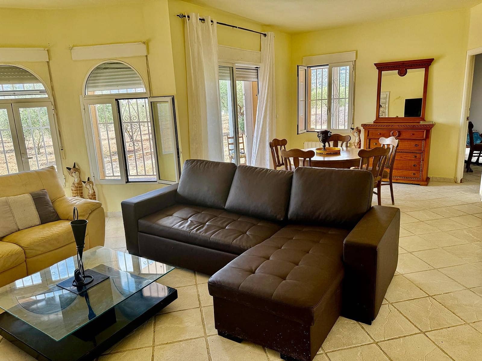 3 soveværelse Villa til salg i Onil med swimmingpool garage - € 498.000 (Ref: 9522992)