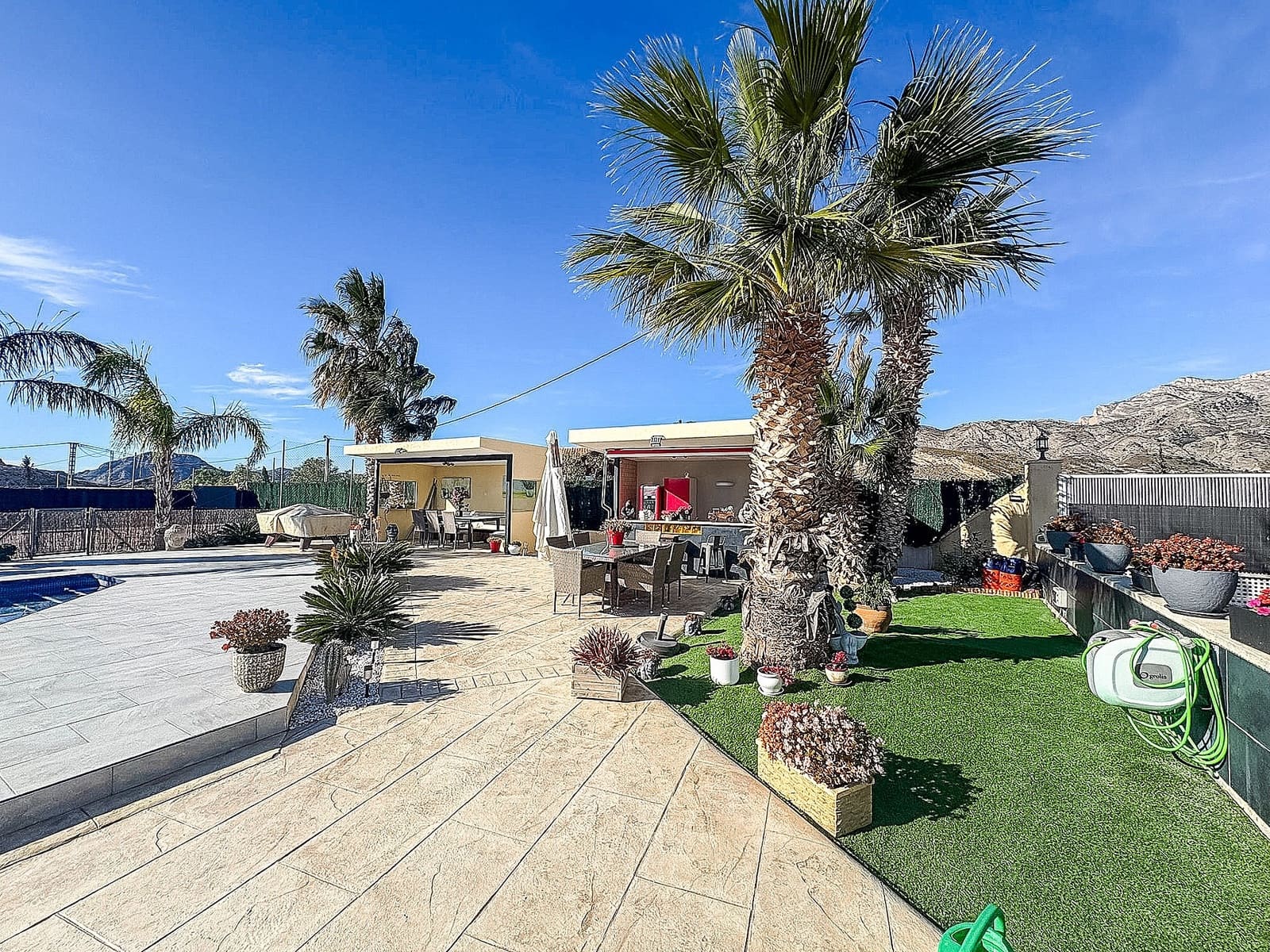 5 soverom Villa til salgs i Jijona / Xixona med svømmebasseng garasje - € 549 000 (Ref: 9523001)