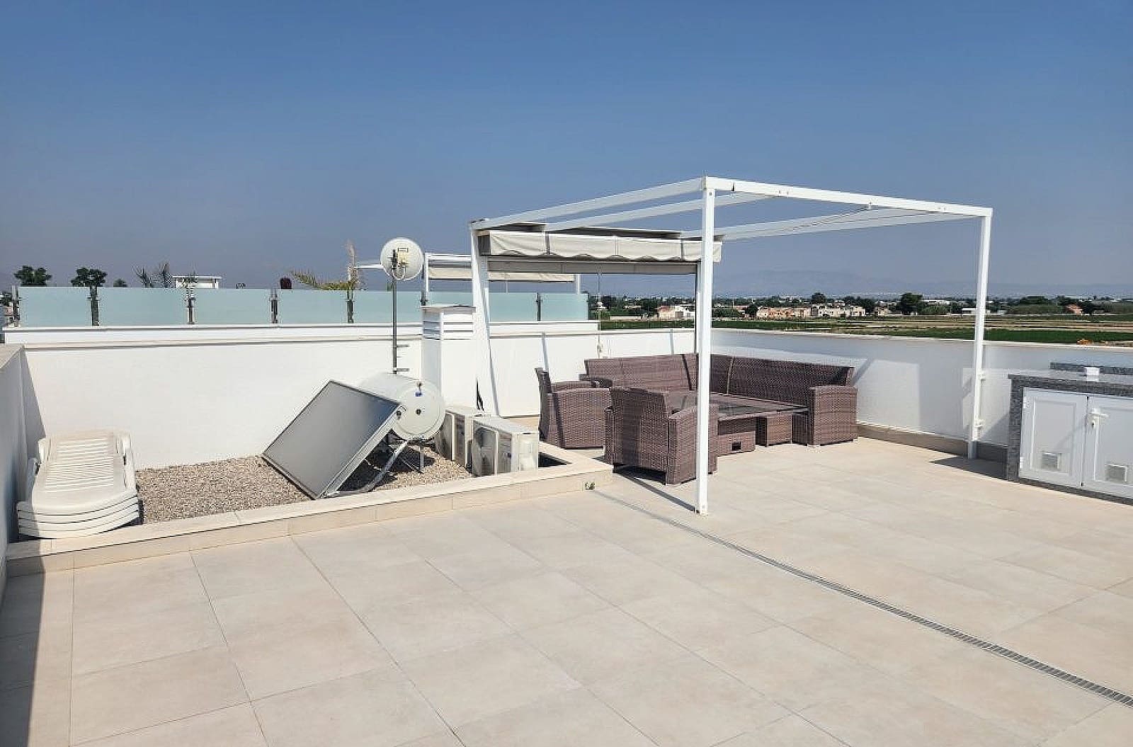 3 soveværelse Villa til salg i Daya Vieja med swimmingpool - € 399.000 (Ref: 9523002)