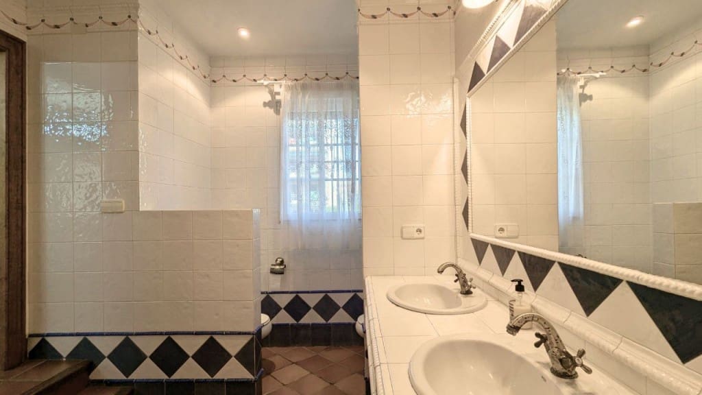 4 quarto Moradia para venda em Pilar de la Horadada com piscina garagem - 690 000 € (Ref: 9523003)