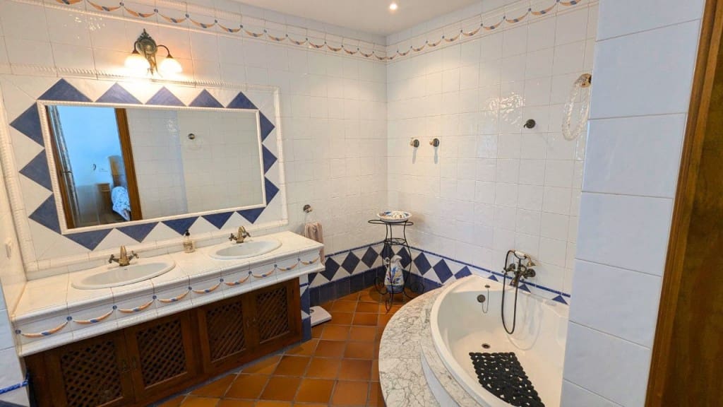 4 quarto Moradia para venda em Pilar de la Horadada com piscina garagem - 690 000 € (Ref: 9523003)