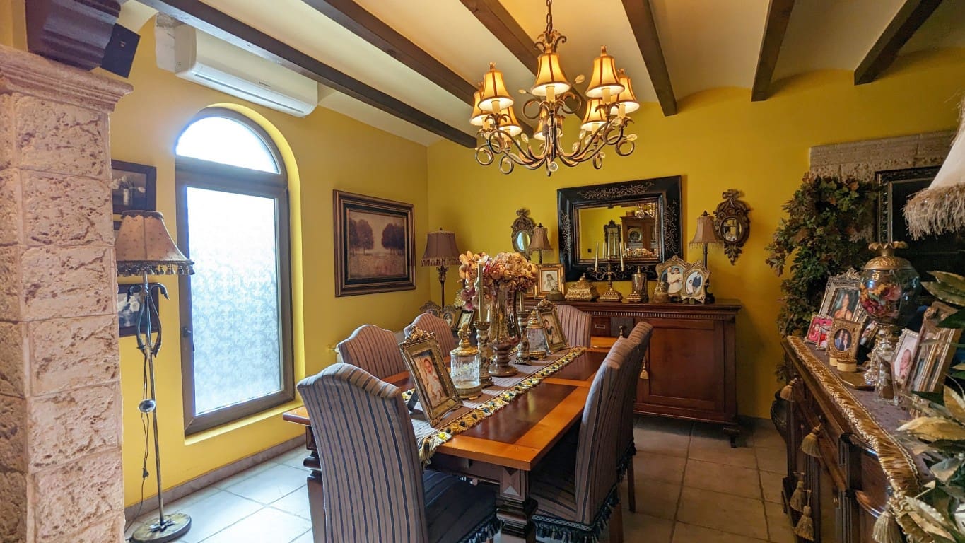 4 makuuhuone Huvila myytävänä paikassa Bigastro mukana uima-altaan 
autotalli - 499 900 € (Ref: 9523005)