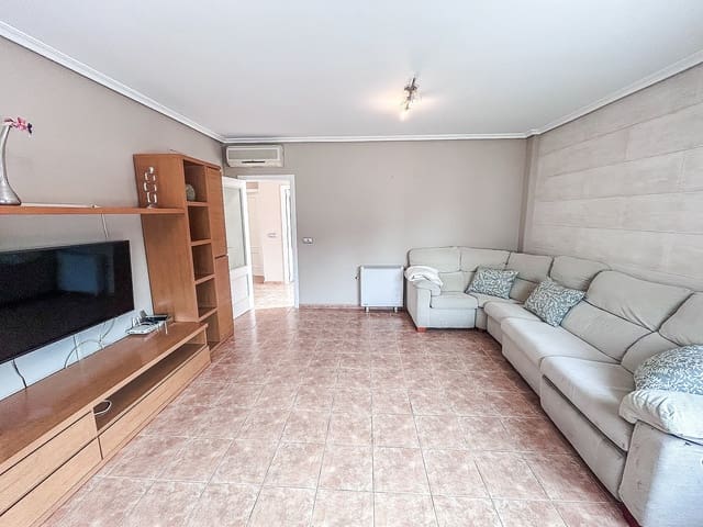 5 chambre Maison de Ville à vendre à Pinoso avec piscine garage - 249 000 € (Ref: 9523009)