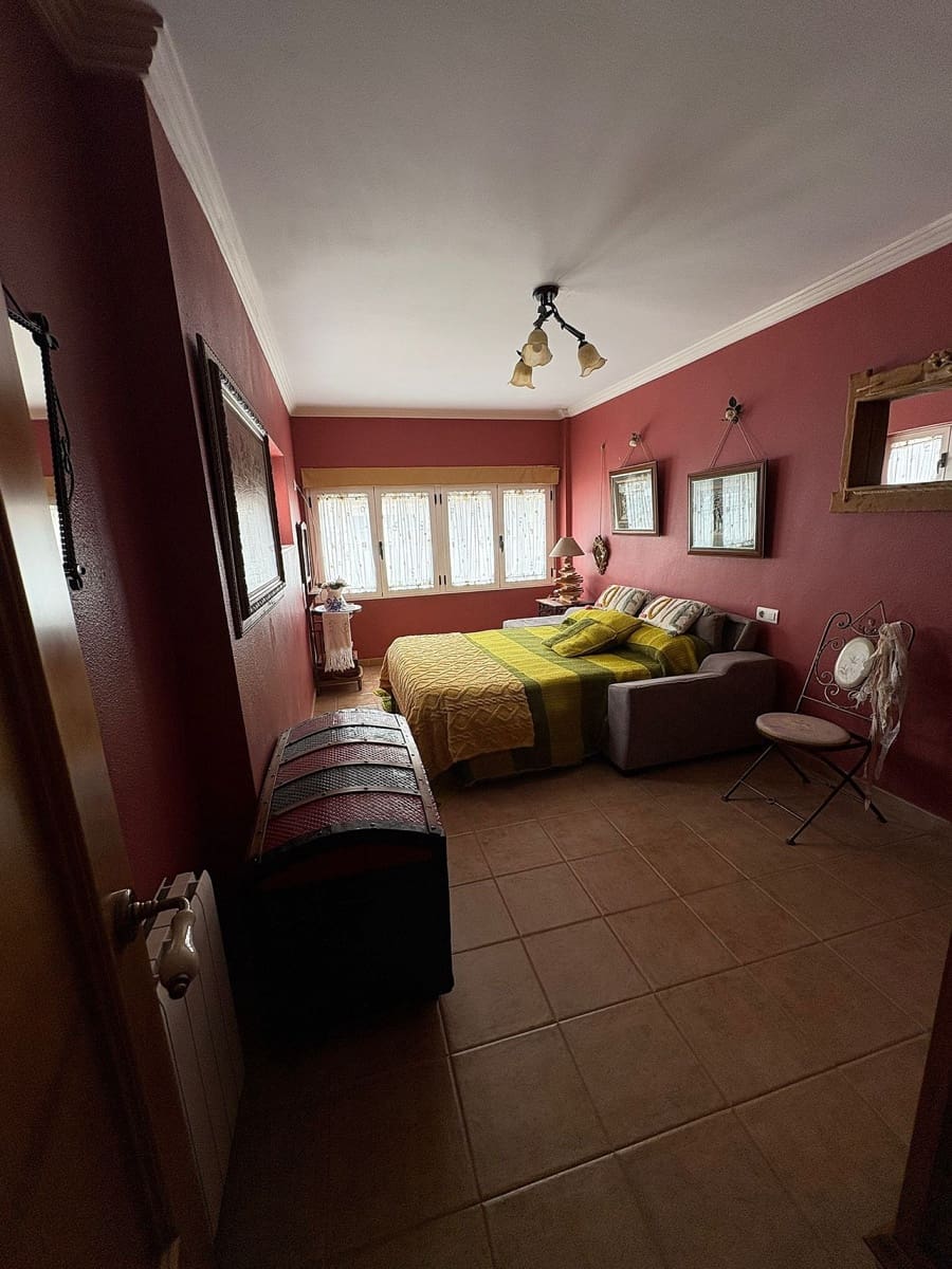 4 slaapkamer Huis te koop in Pinoso met zwembad - € 157.500 (Ref: 9523010)