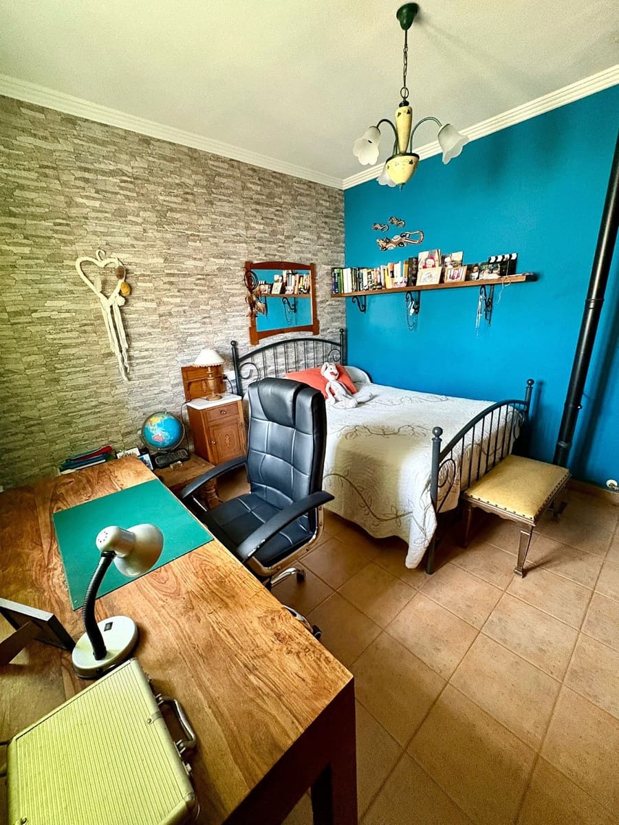 4 slaapkamer Huis te koop in Pinoso met zwembad - € 157.500 (Ref: 9523010)