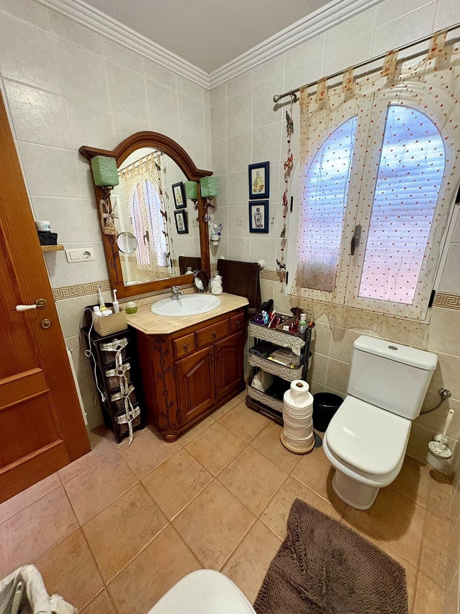 4 slaapkamer Huis te koop in Pinoso met zwembad - € 157.500 (Ref: 9523010)