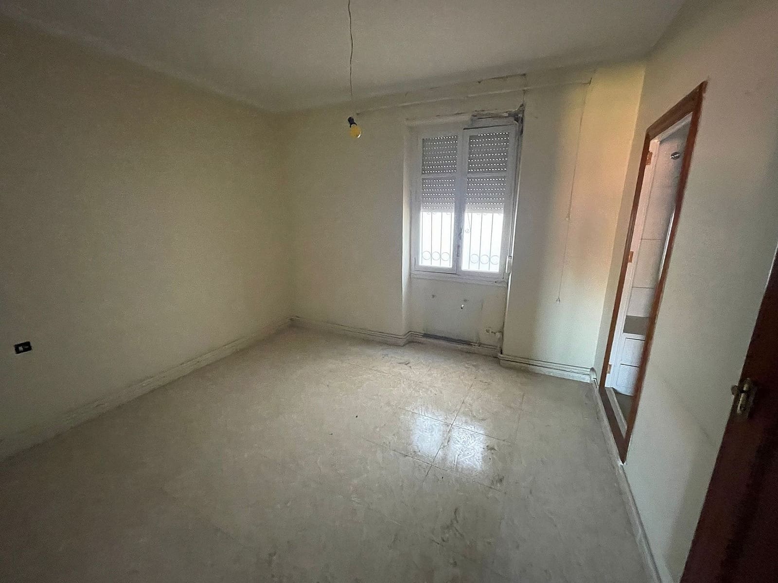 5 quarto Casa em Banda para venda em Biar com piscina garagem - 125 000 € (Ref: 9523013)