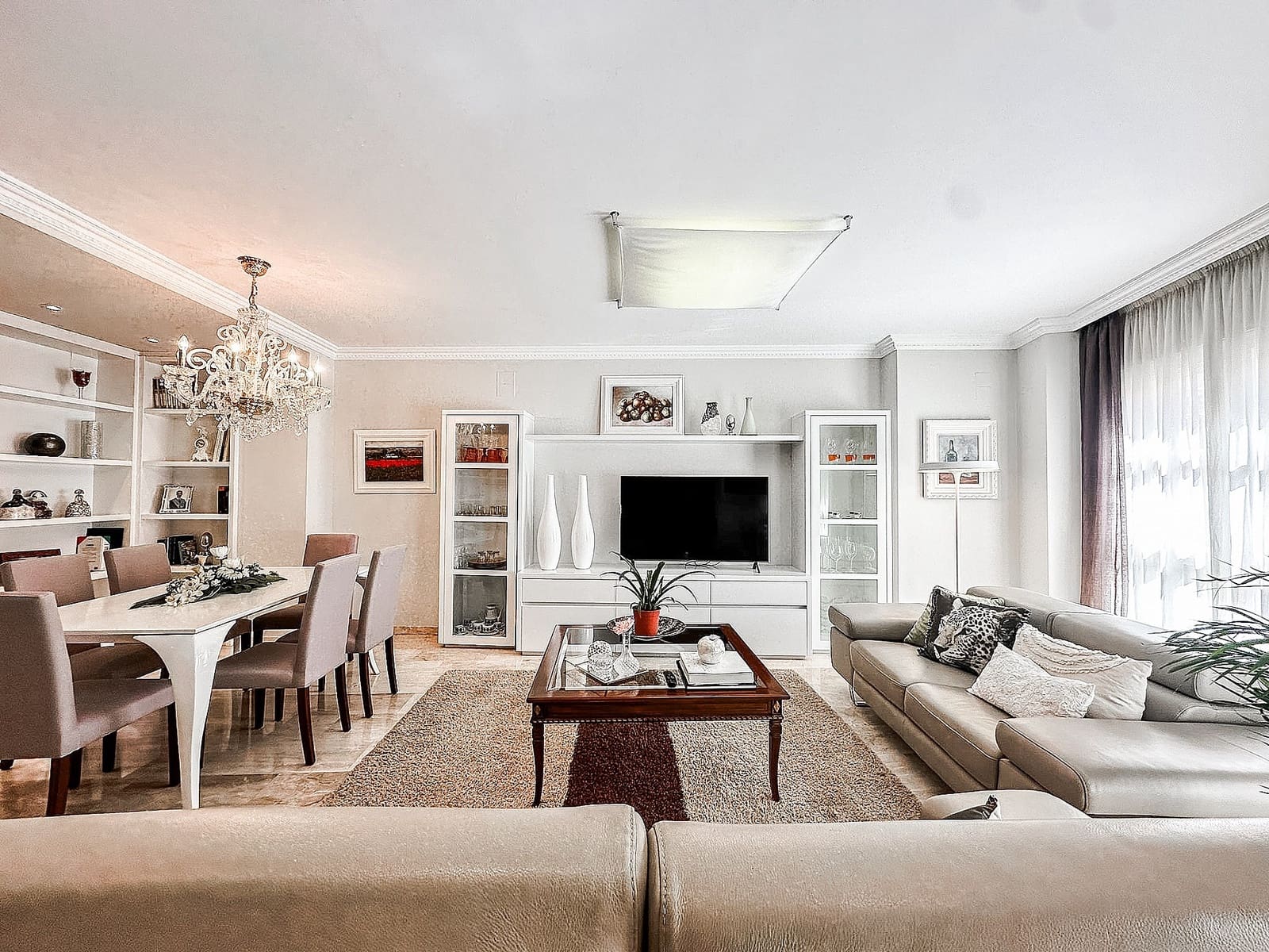 5 bedroom Townhouse for sale in Almansa with pool - € 345,000 (Ref: 9523019)