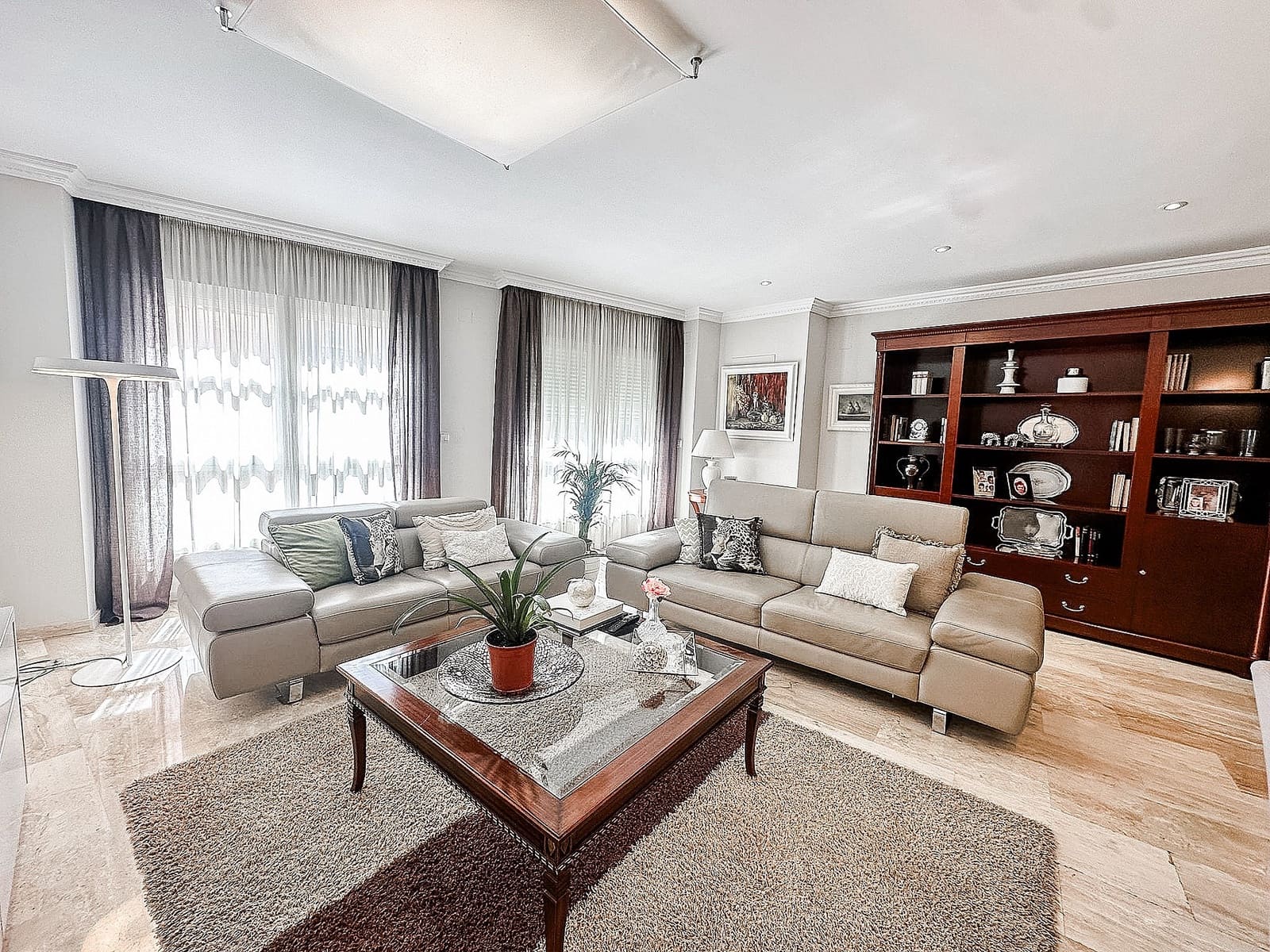 5 bedroom Townhouse for sale in Almansa with pool - € 345,000 (Ref: 9523019)