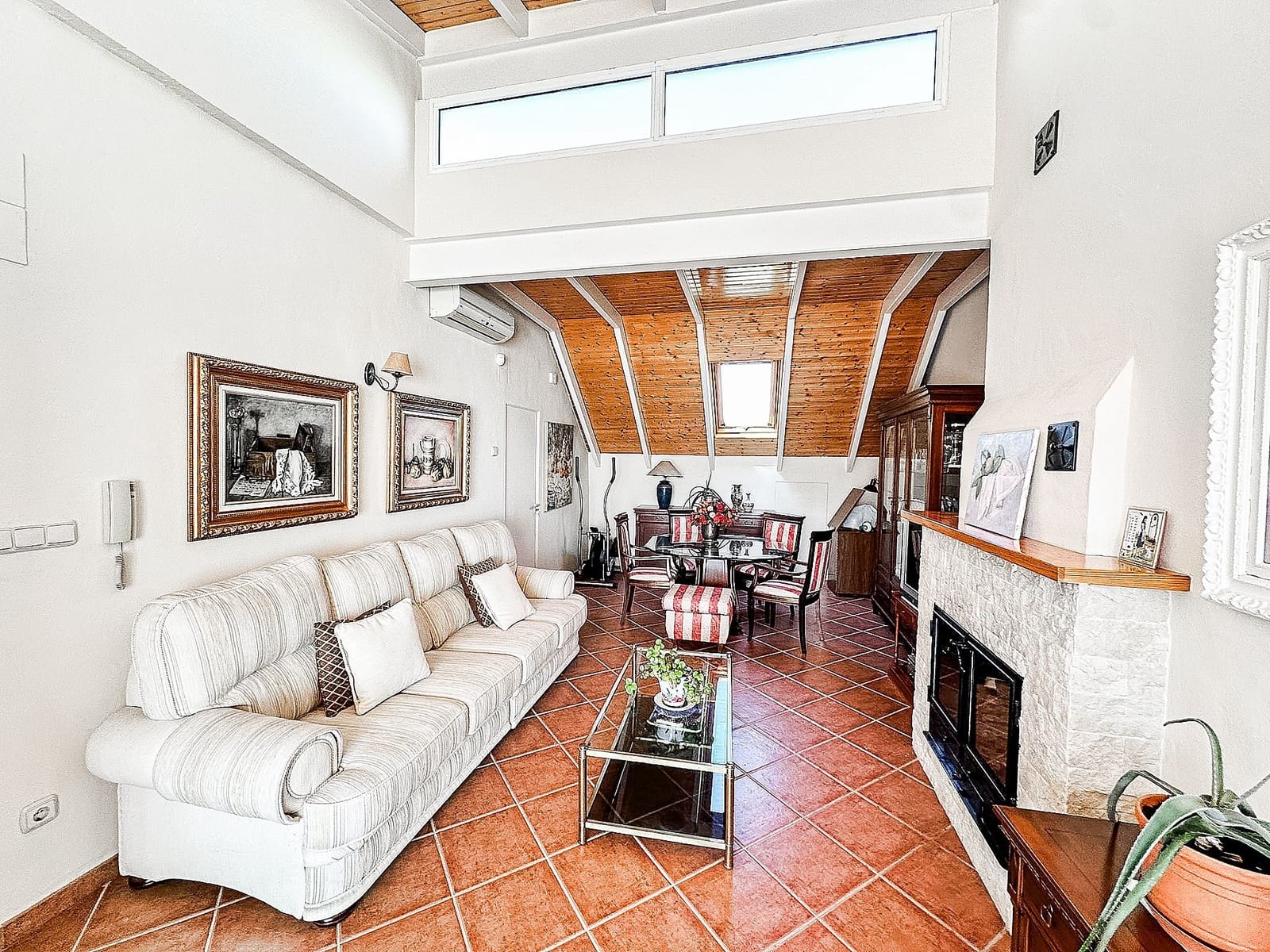 5 bedroom Townhouse for sale in Almansa with pool - € 345,000 (Ref: 9523019)