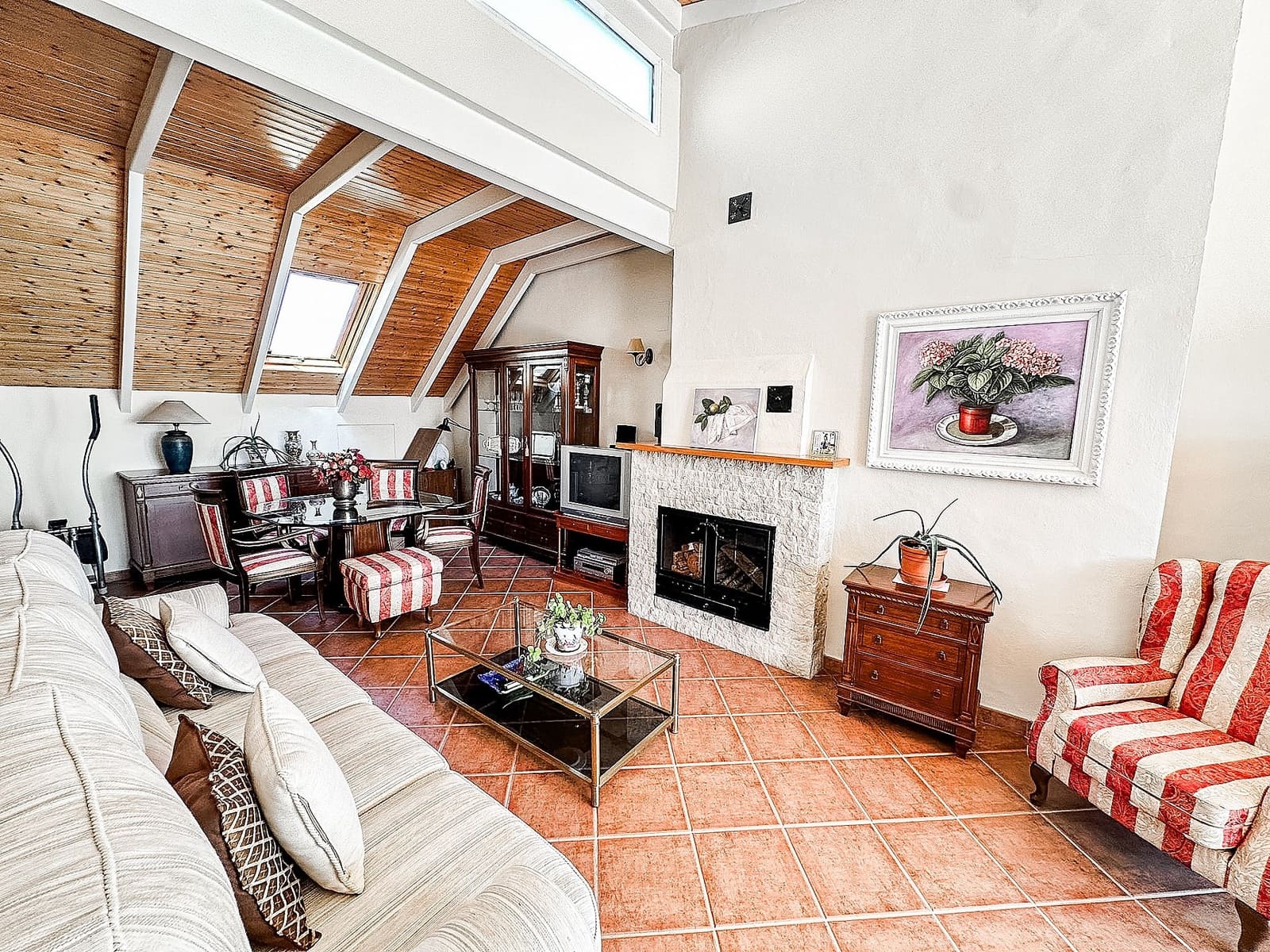 5 bedroom Townhouse for sale in Almansa with pool - € 345,000 (Ref: 9523019)