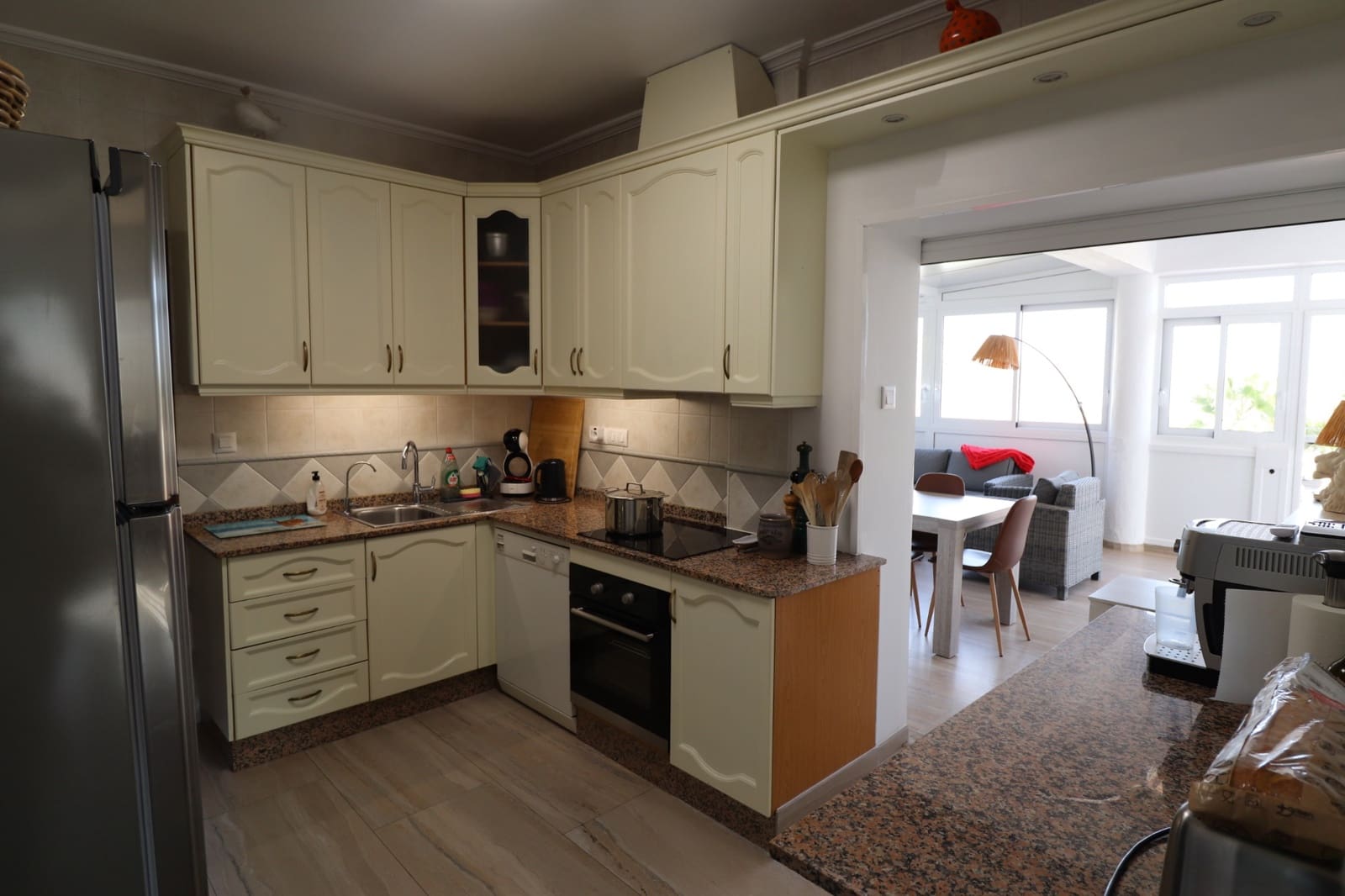 4 quarto Moradia para venda em La Romana com piscina - 379 000 € (Ref: 9526151)