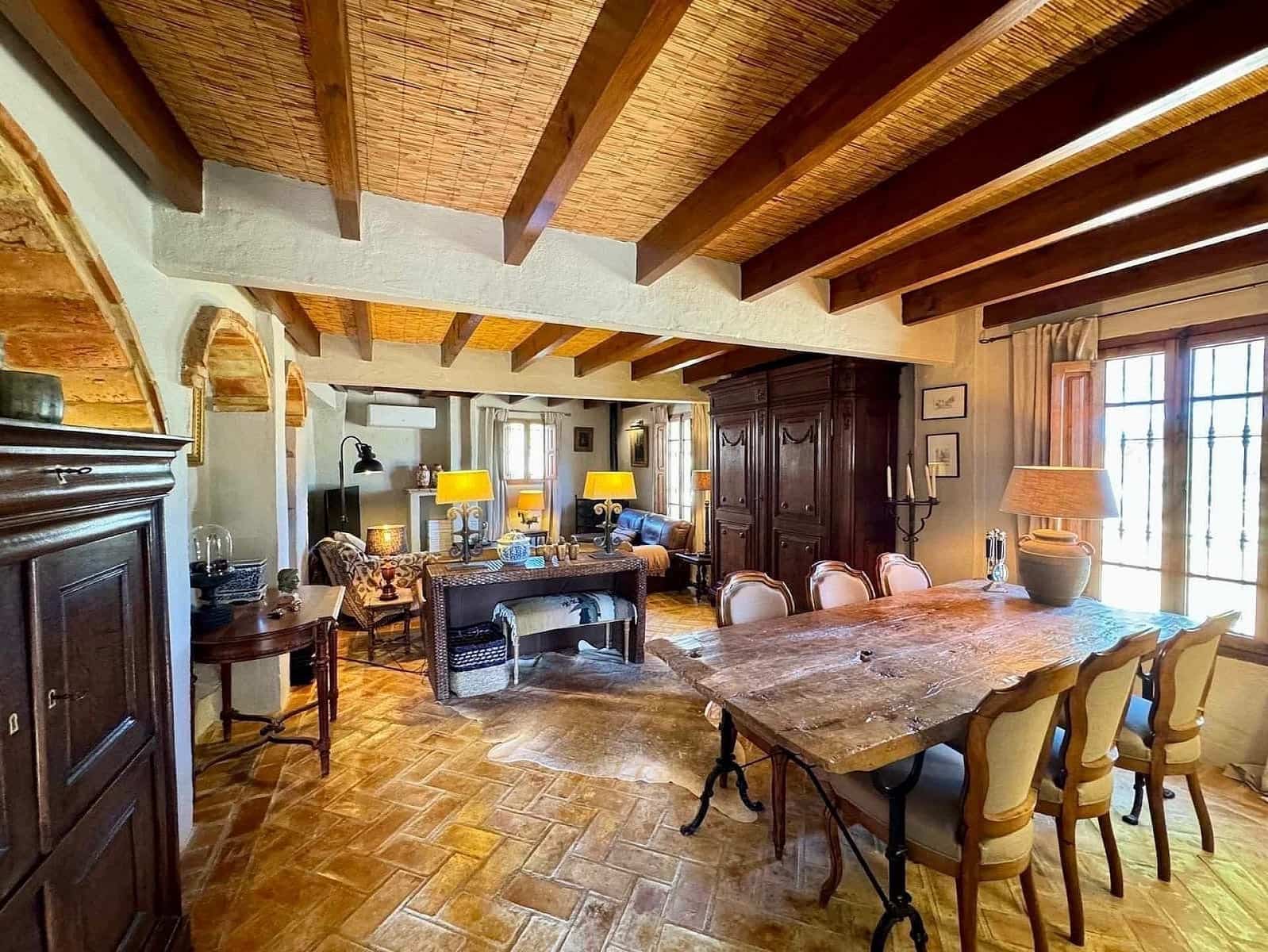 3 Zimmer Villa zu verkaufen in Relleu mit Pool - 695.000 € (Ref: 9535531)