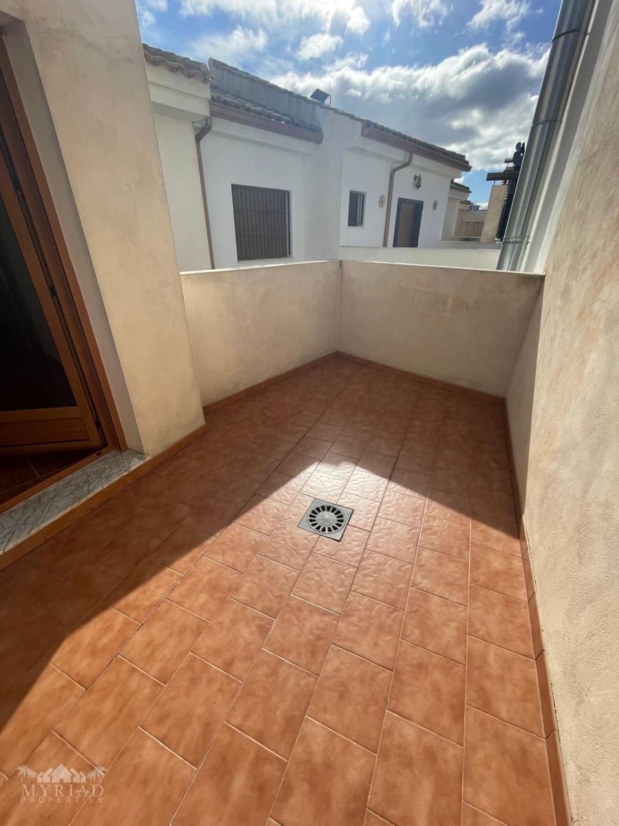 4 soveværelse Byhus til salg i Pinoso med swimmingpool - € 235.000 (Ref: 9535532)