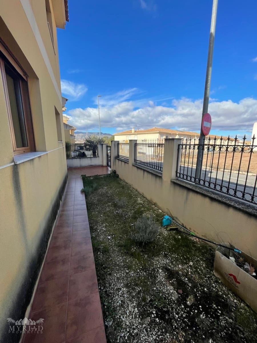 4 soveværelse Byhus til salg i Pinoso med swimmingpool - € 235.000 (Ref: 9535532)