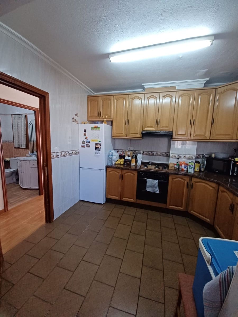 3 Zimmer Apartment zu verkaufen in Pinoso mit Pool - 79.995 € (Ref: 9547632)