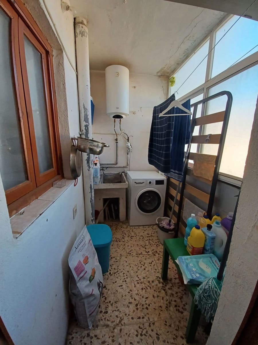 3 Zimmer Apartment zu verkaufen in Pinoso mit Pool - 79.995 € (Ref: 9547632)