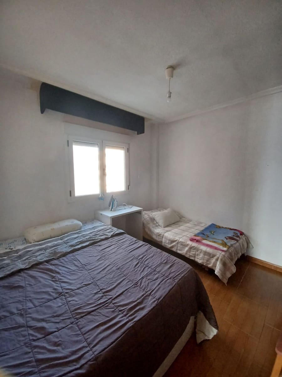 3 Zimmer Apartment zu verkaufen in Pinoso mit Pool - 79.995 € (Ref: 9547632)