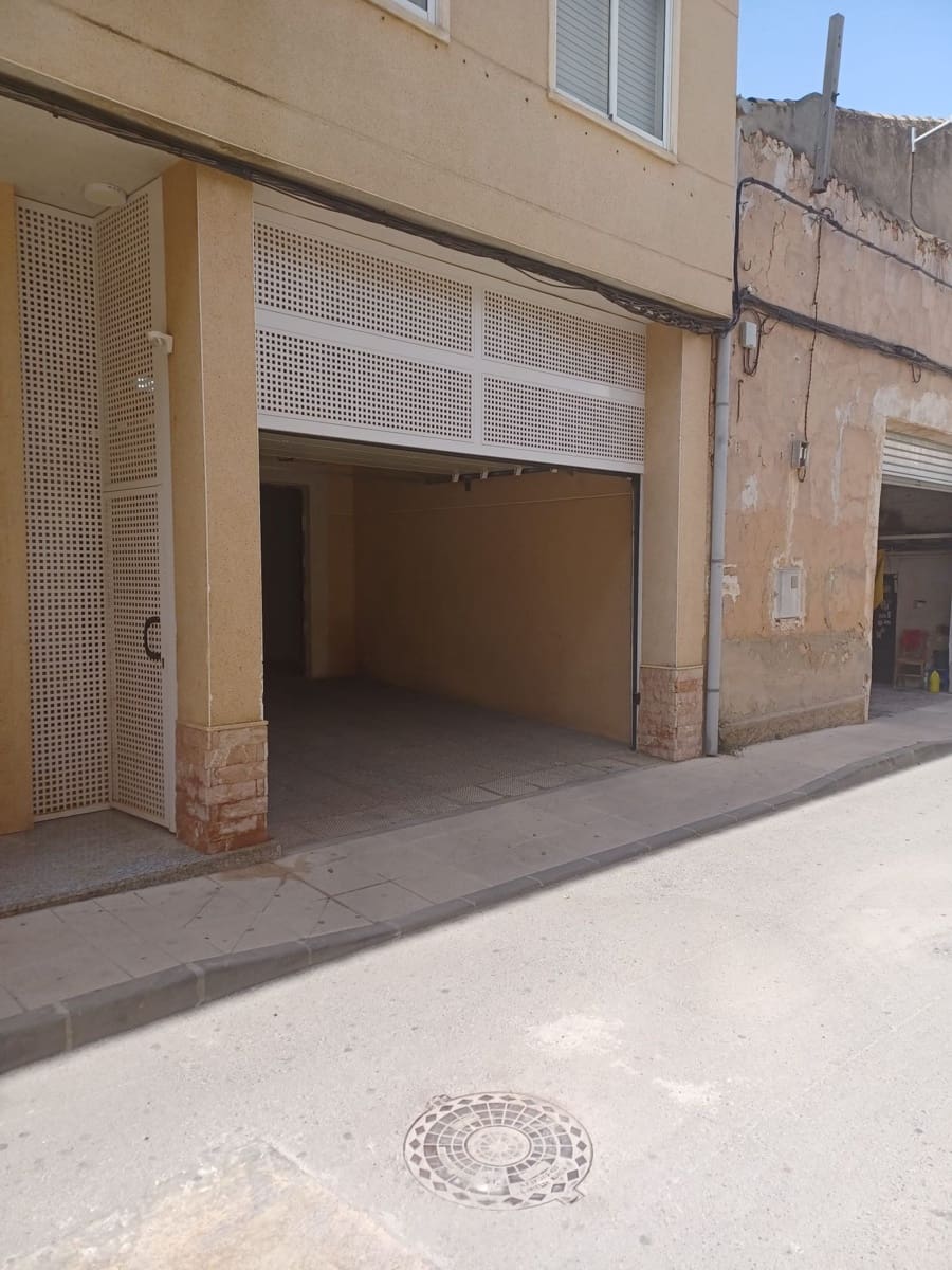 3 Zimmer Apartment zu verkaufen in Pinoso mit Pool Garage - 95.995 € (Ref: 9547633)