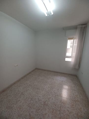 3 Zimmer Apartment zu verkaufen in Pinoso mit Pool Garage - 95.995 € (Ref: 9547633)