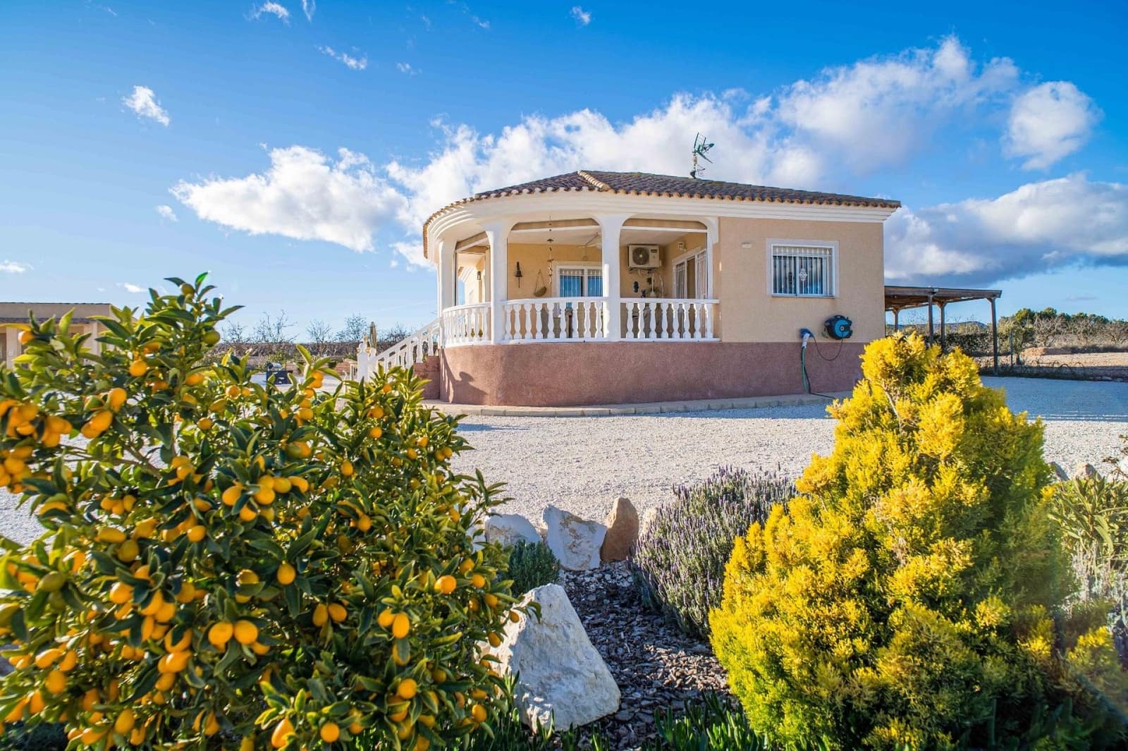 Chalet de 3 habitaciones en Rodriguillo en venta con piscina - 395.000 € (Ref: 9547635)