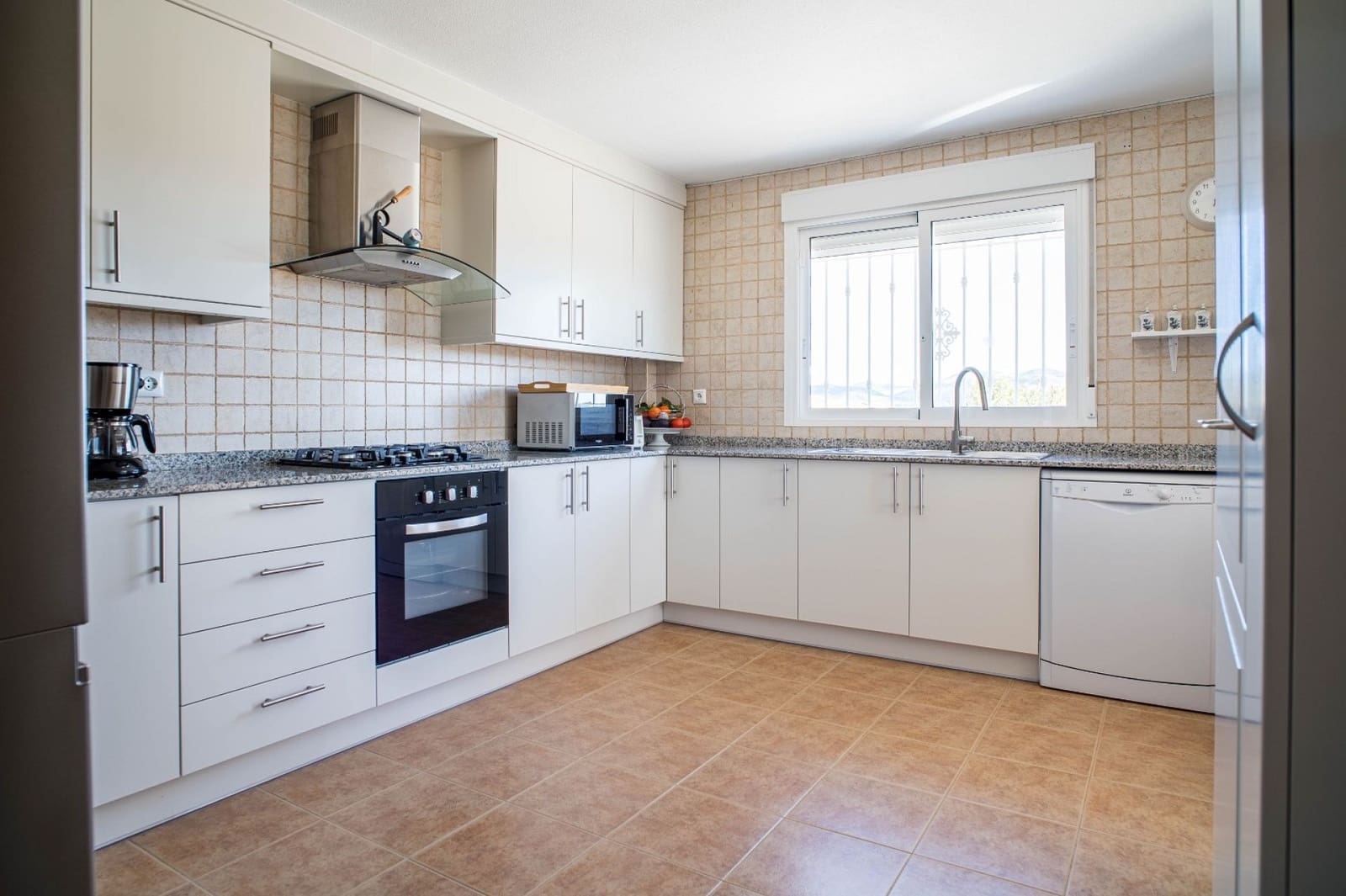 Chalet de 3 habitaciones en Rodriguillo en venta con piscina - 395.000 € (Ref: 9547635)