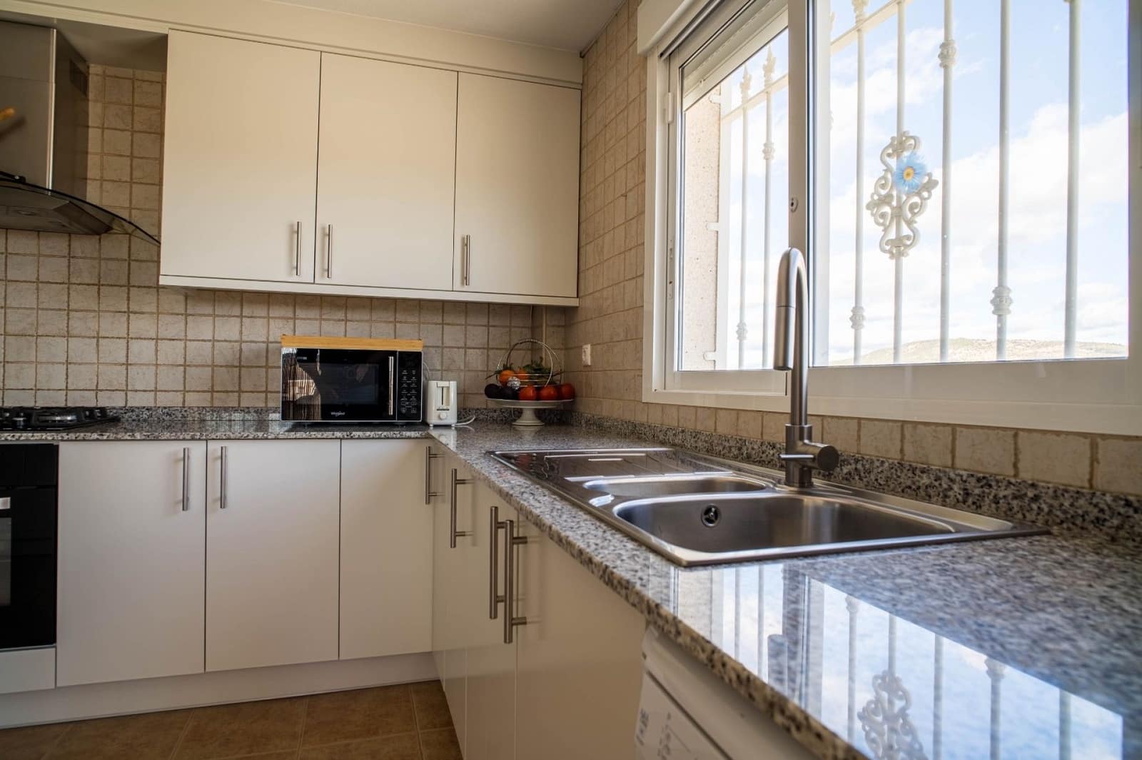 Chalet de 3 habitaciones en Rodriguillo en venta con piscina - 395.000 € (Ref: 9547635)