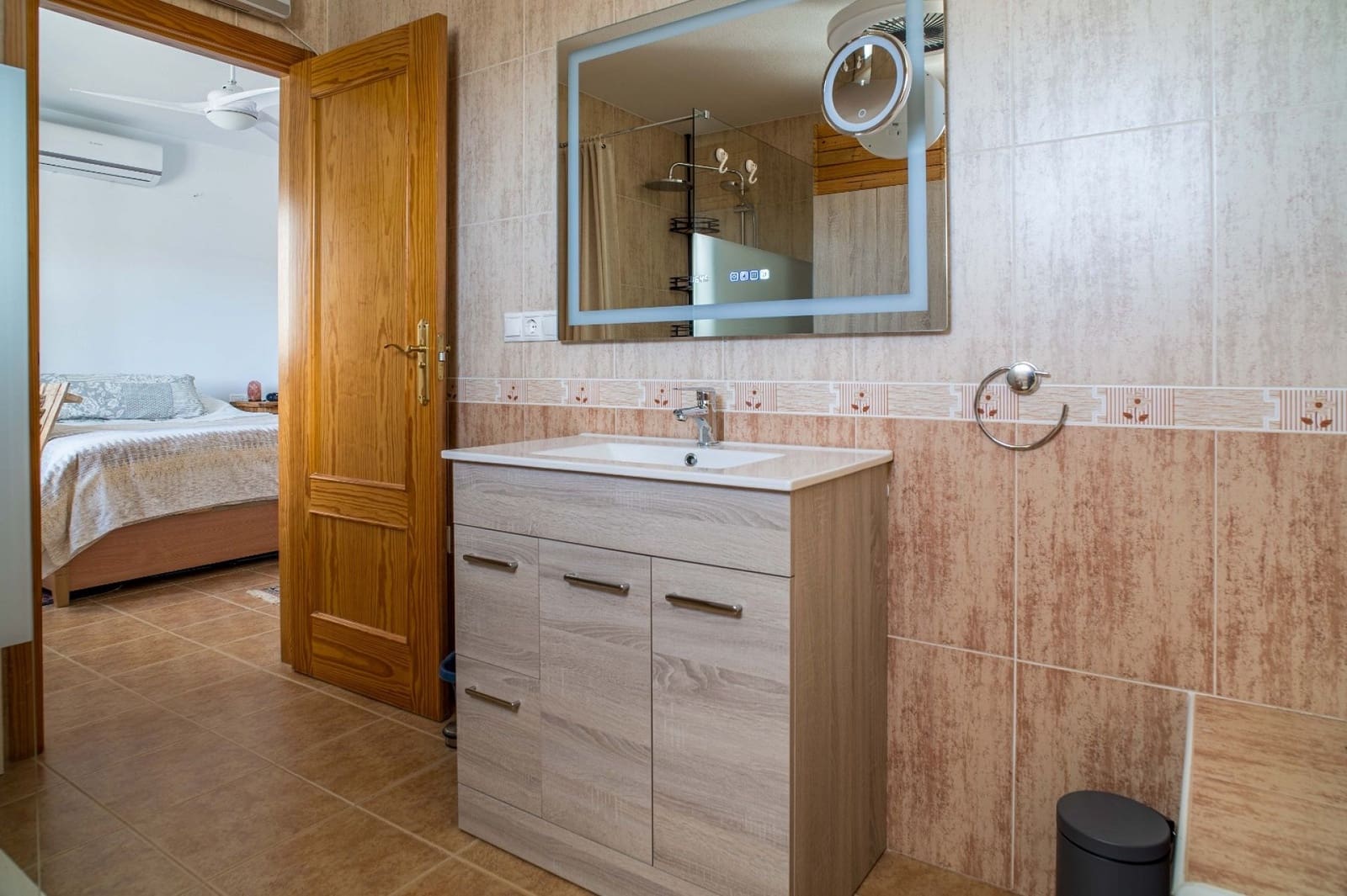 Chalet de 3 habitaciones en Rodriguillo en venta con piscina - 395.000 € (Ref: 9547635)