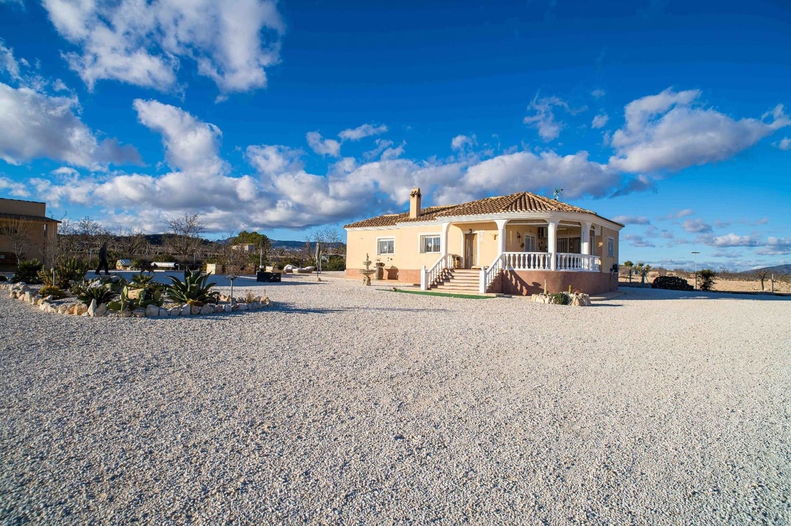 Chalet de 3 habitaciones en Rodriguillo en venta con piscina - 395.000 € (Ref: 9547635)