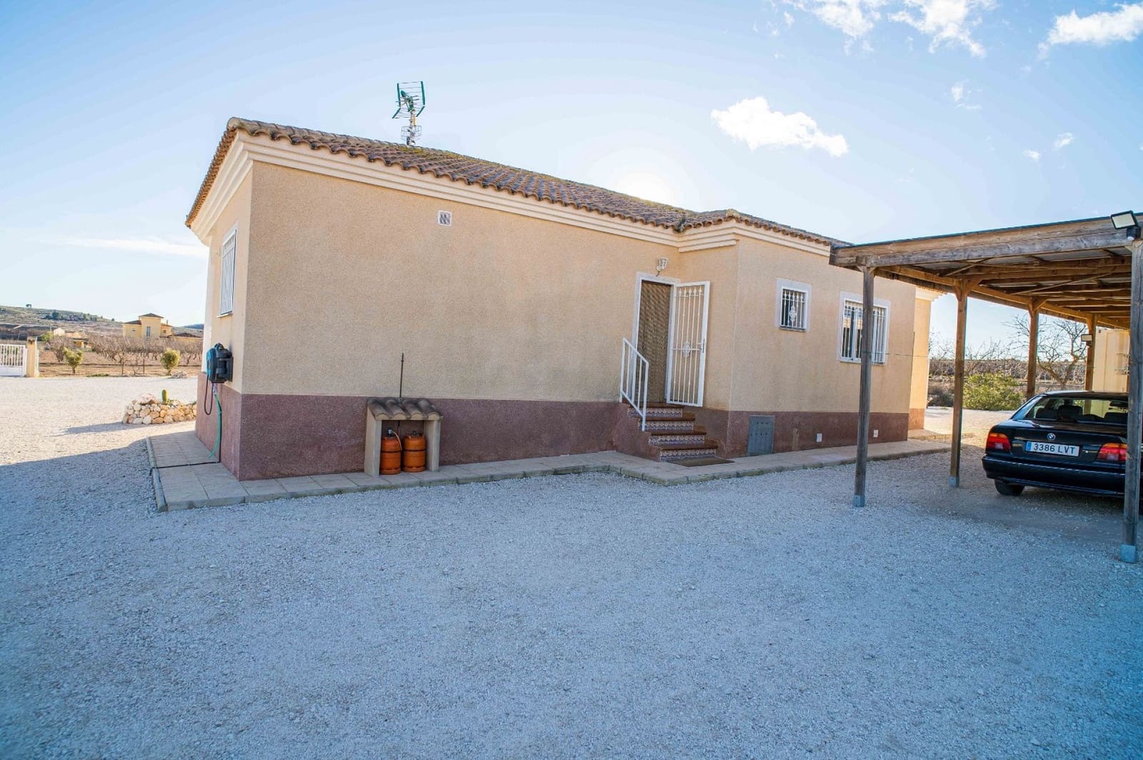 Chalet de 3 habitaciones en Rodriguillo en venta con piscina - 395.000 € (Ref: 9547635)