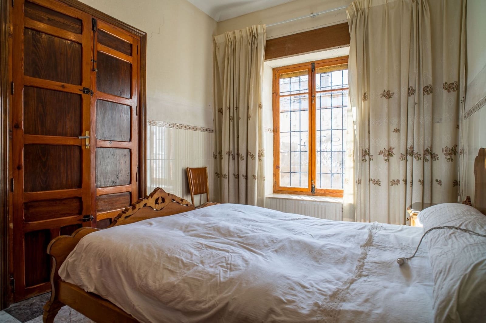 Casa de 6 habitaciones en Pinoso en venta con piscina garaje - 170.000 € (Ref: 9547636)