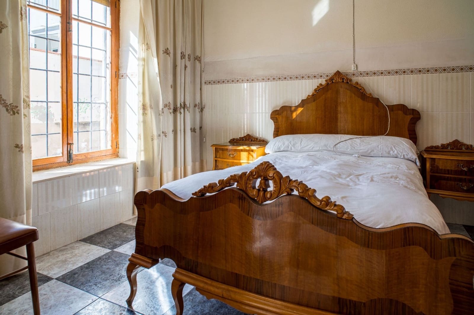 Casa de 6 habitaciones en Pinoso en venta con piscina garaje - 170.000 € (Ref: 9547636)