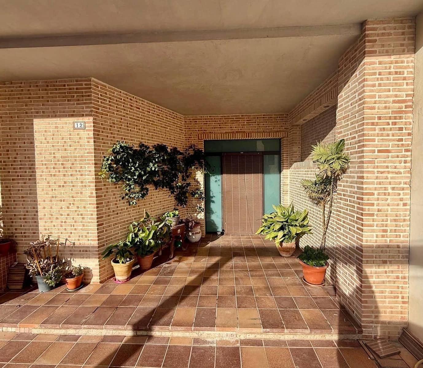 5 bedroom Townhouse for sale in Pinoso with pool garage - € 399,995 (Ref: 9554575)