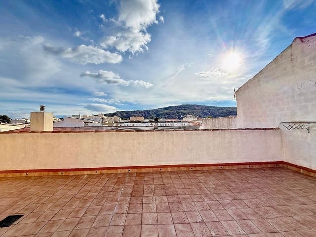 5 bedroom Townhouse for sale in Pinoso with pool garage - € 399,995 (Ref: 9554575)