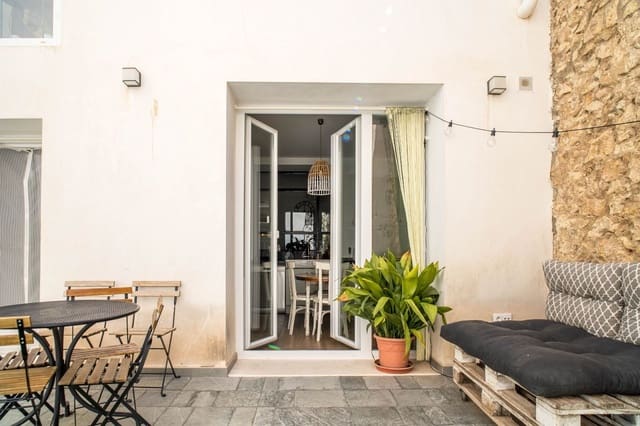 4 bedroom Finca/Country House for sale in Pinoso with pool - € 220,000 (Ref: 9578468)