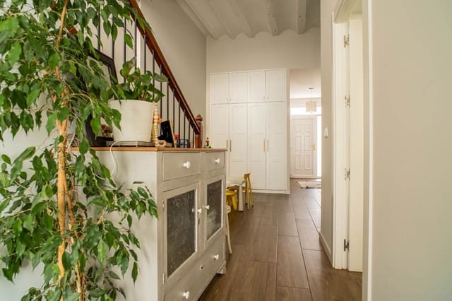 4 bedroom Finca/Country House for sale in Pinoso with pool - € 220,000 (Ref: 9578468)