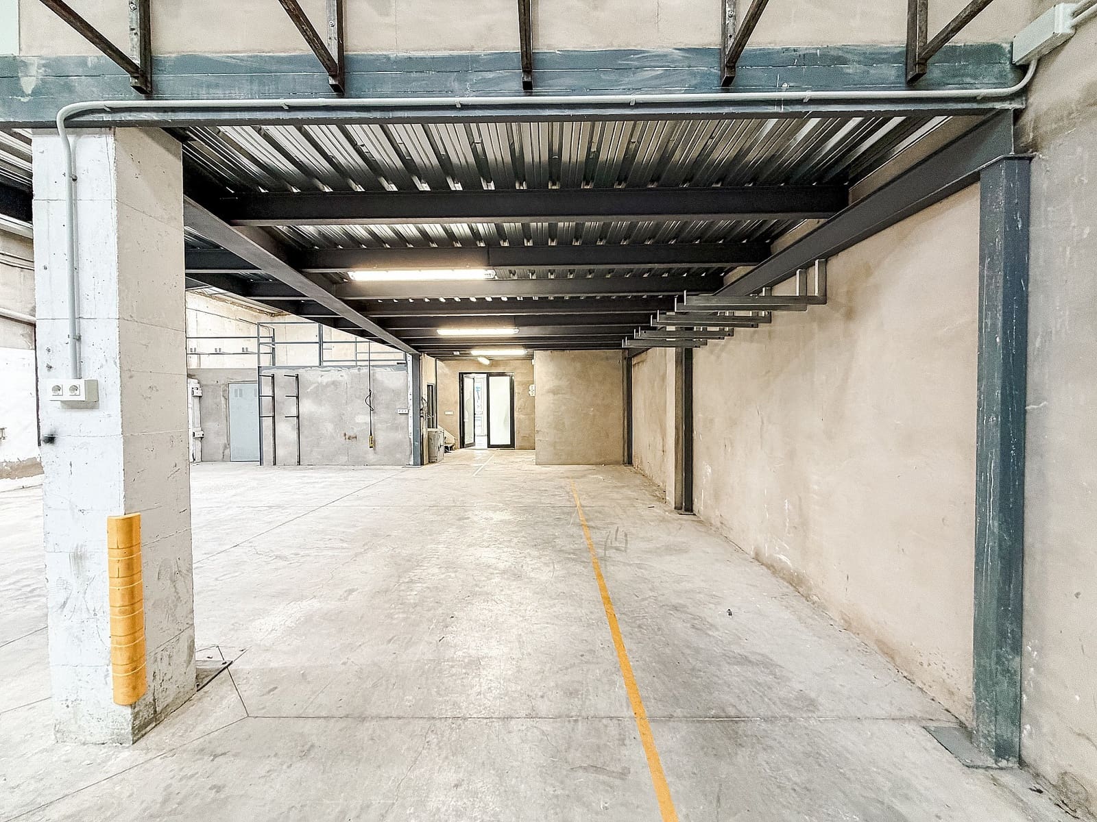 4 camera da letto Commerciale in vendita in Villena con piscina garage - 226.600 € (Rif: 9590730)