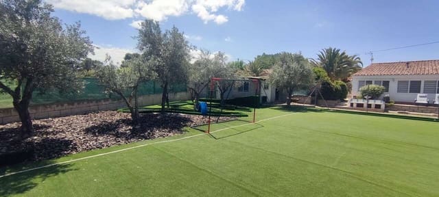 4 bedroom Villa for sale in Sax with pool - € 495,995 (Ref: 9598719)