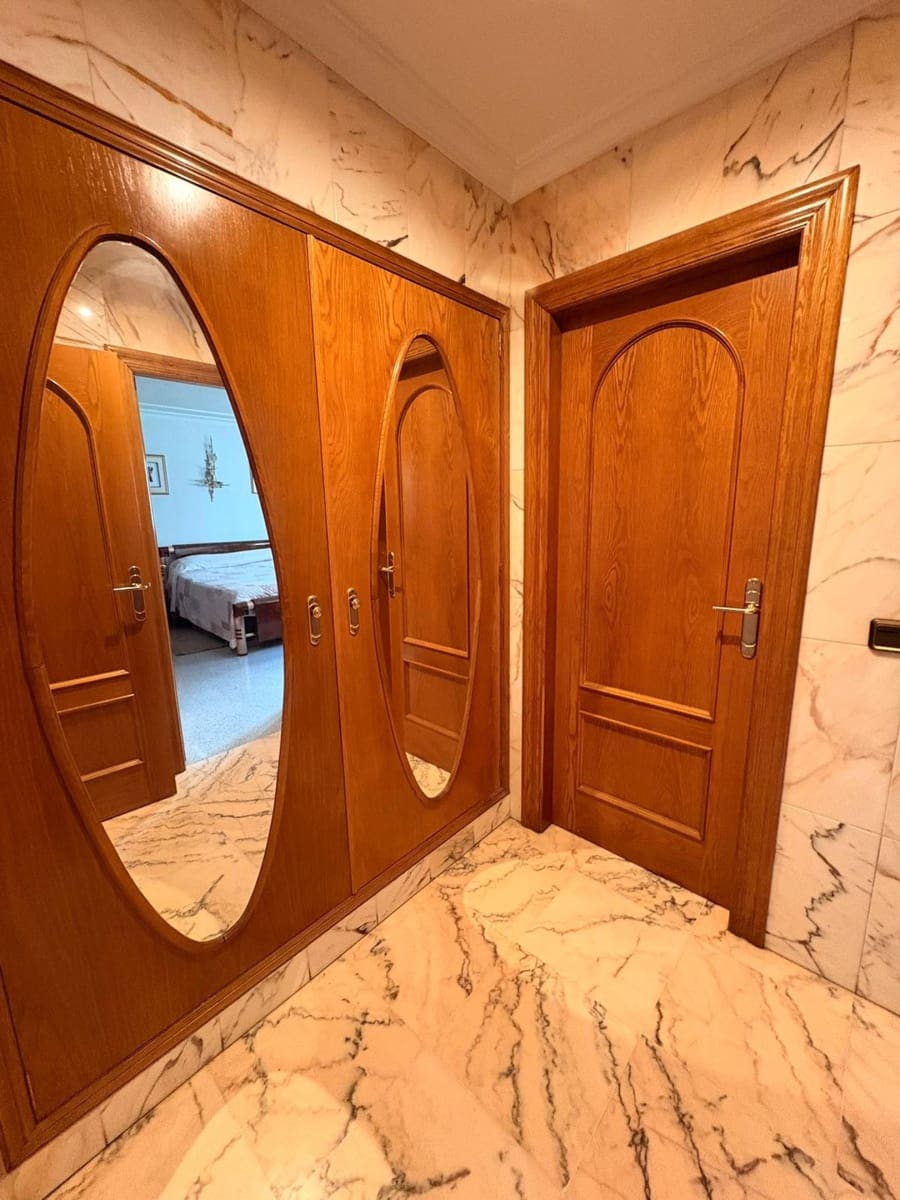 6 soverom Villa til salgs i Sax med svømmebasseng garasje - € 599 995 (Ref: 9598720)