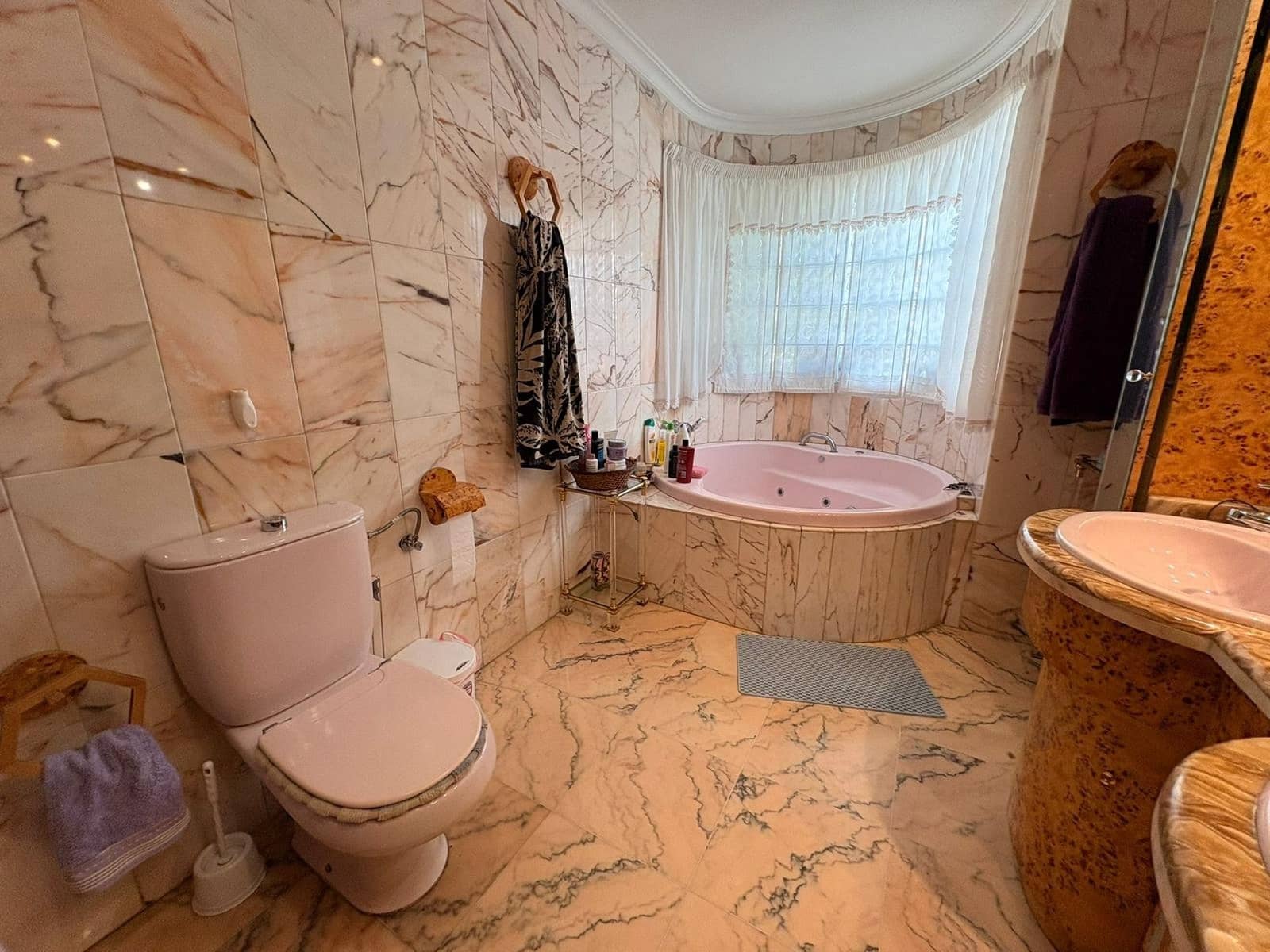 6 soverom Villa til salgs i Sax med svømmebasseng garasje - € 599 995 (Ref: 9598720)