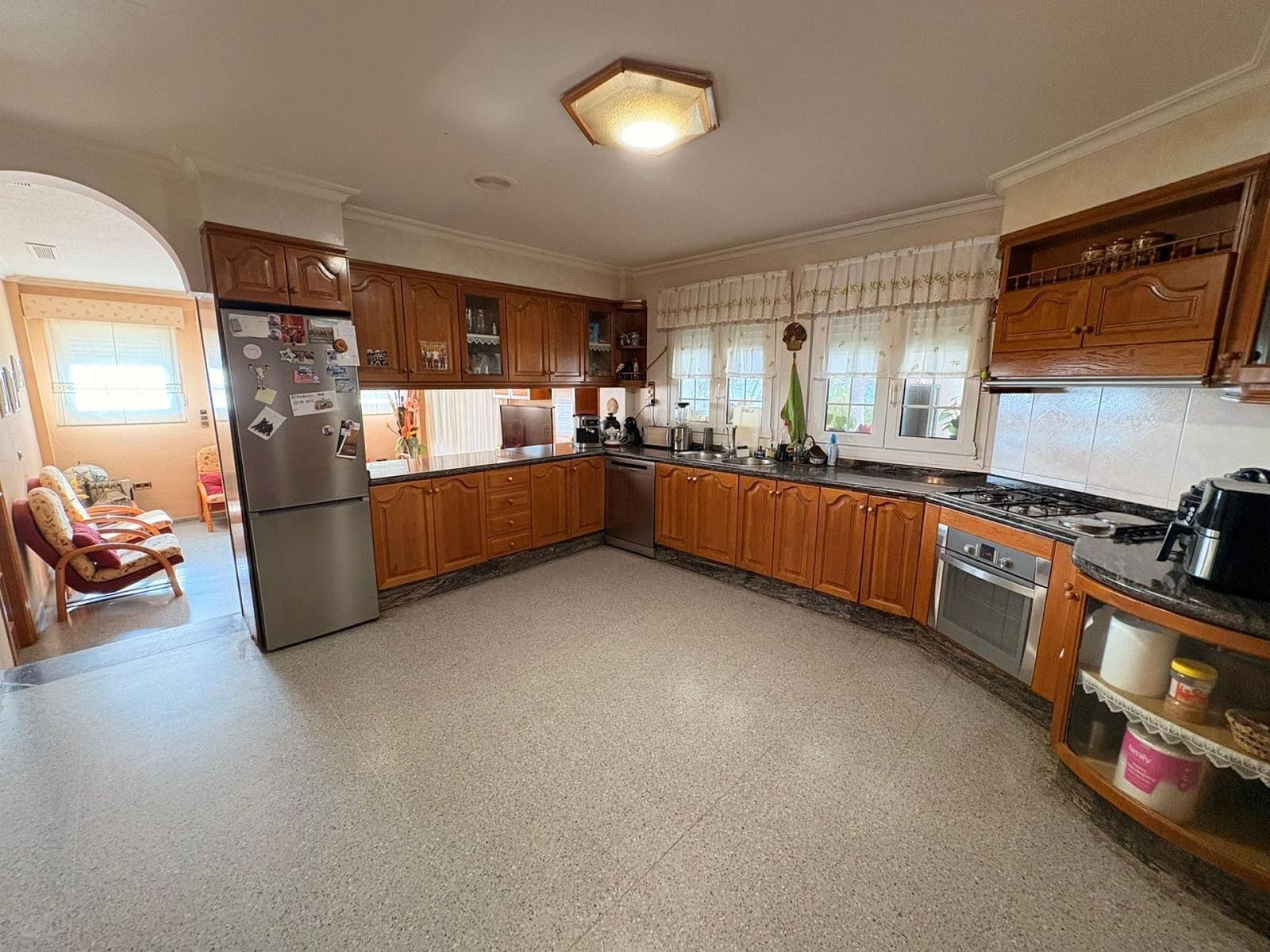 6 soverom Villa til salgs i Sax med svømmebasseng garasje - € 599 995 (Ref: 9598720)