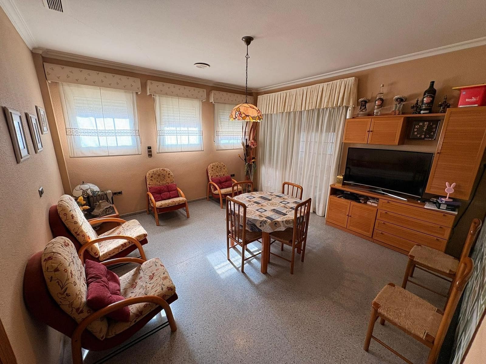 6 soverom Villa til salgs i Sax med svømmebasseng garasje - € 599 995 (Ref: 9598720)